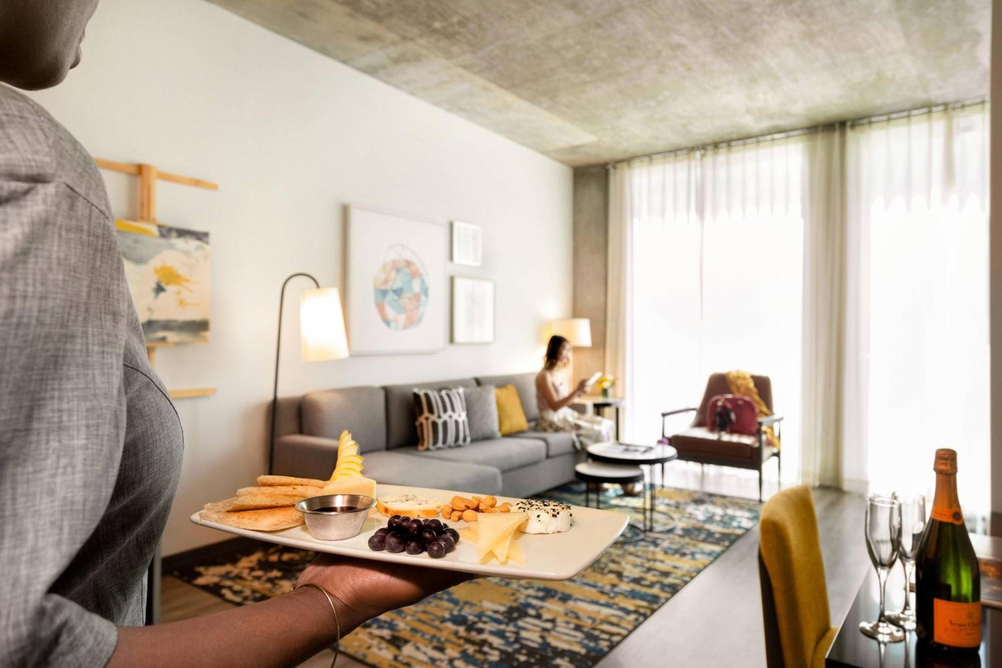 Hotel Twelve Downtown, Autograph Collection 4*